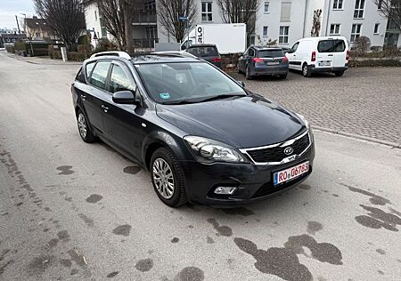 Kia Cee'd / Ceed