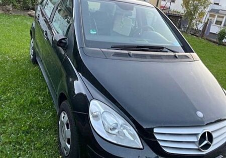 Mercedes-Benz B 150 -