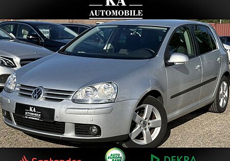 VW Golf Volkswagen V Lim. United