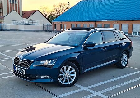 Skoda Superb 1.6 TDI DSG Ambition Combi Ambition