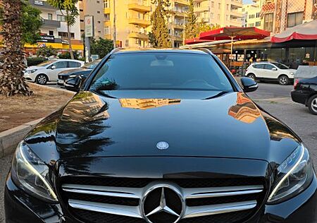 Mercedes-Benz C 220 d 4MATIC T Autom. -