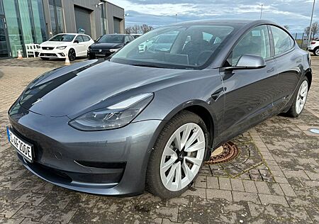 Tesla Model 3 19" ALU + Allwetterreifen