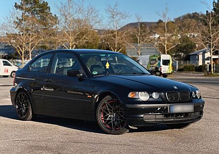 BMW 318ti
