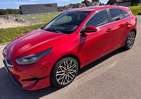 Kia Cee'd / Ceed 1.5 T-GDI Spirit Spirit