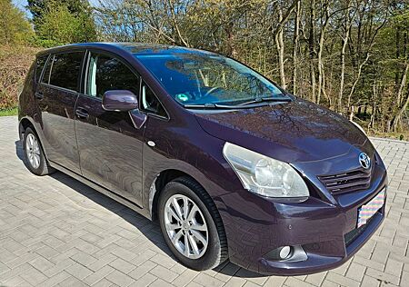 Toyota Verso 1.8l 7-Sitzer Einparkhilfe vorne hinten