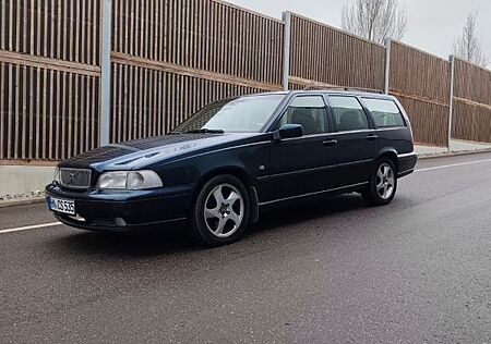 Volvo V70 Automatic T5 Turbo