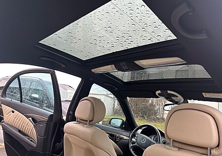 Mercedes-Benz E 320 CDI AVANTGARD LAUREUS . 1.HAND . PANORAMA.