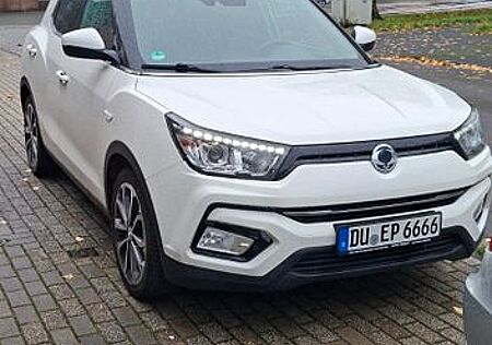 SsangYong Tivoli 1.6 e-XGi 160 SAPPHIRE 4WD inkl. Auto...