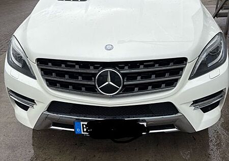 Mercedes-Benz ML 350 BlueTEC 4MATIC -AMG Line