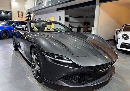 Ferrari Roma Spider/Sonderlack/Carbon/Sabbia Beige/19%