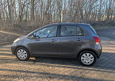 Toyota Yaris 1,33-l-Dual-VVT-i Sol