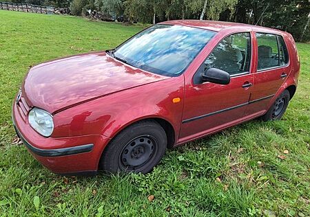 VW Golf Volkswagen 1.6 Auto Basis