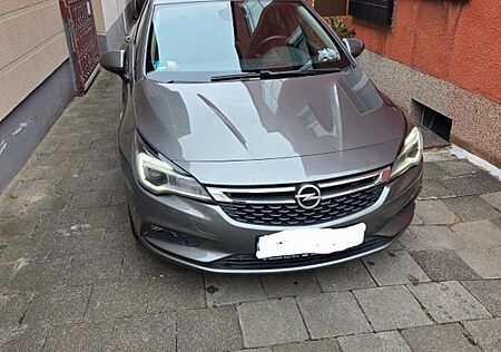 Opel Astra ST 1.4 Turbo Edition