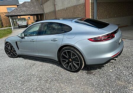 Porsche Panamera 4 E-Hybrid