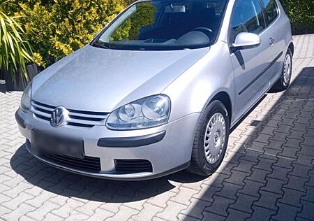 VW Golf Volkswagen 1.6, nur 63.000 Km, TÜV & Service neu