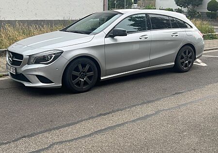 Mercedes-Benz CLA 200 Shooting Brake CLA 200 Urban Shootin...