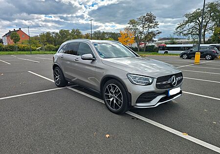 Mercedes-Benz GLC 400 d 4MATIC AMG Panorama MBUX 20Zoll Felgen