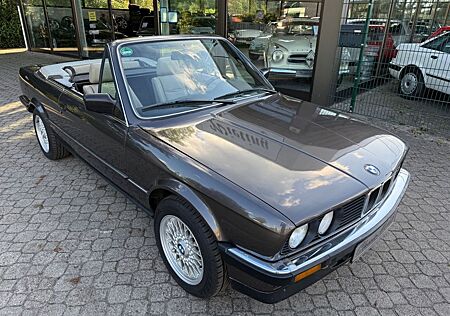 BMW 325i Cabrio E30