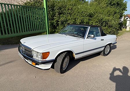 Mercedes-Benz SL 560