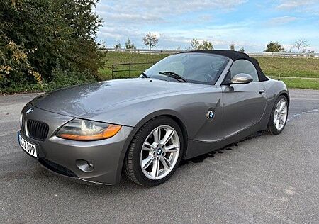 BMW Z4 2.5i -6 Zylinder- wenig Kilometer