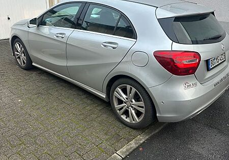 Mercedes-Benz A 180 -