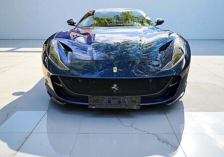 Ferrari 812 6.5 V12 Superfast /Carbon/LED/JBL/Warranty