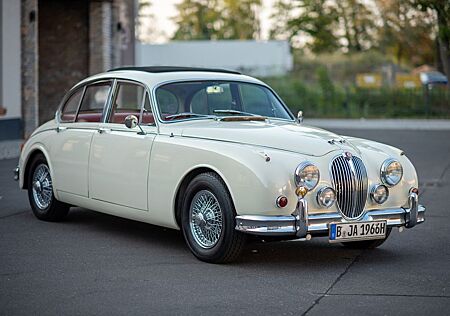 Jaguar MK II 3.8 im Traumzustand mit Webasto Faltdach