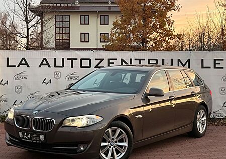 BMW 520d Touring HEADUP*1HAND*NAVI*SCHECKHEFT*TÜV