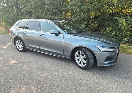 Volvo V90 D4 AWD Pro AHK Standh Pano 360 Headup