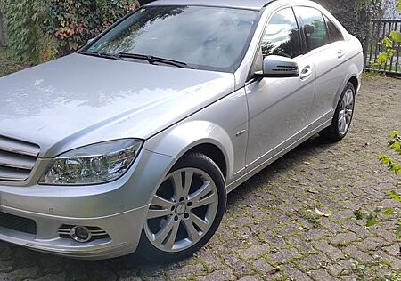 Mercedes-Benz C 200 CGI BlueEFFICIENCY AVANTG. Autom. AVAN...