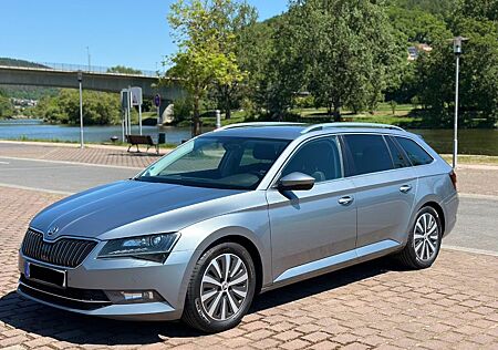 Skoda Superb 1.6 TDI DSG Style Combi