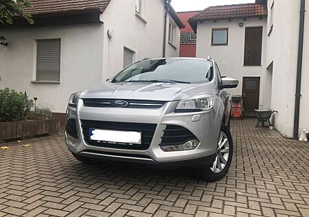 Ford Kuga 2,0 TDCi 4x4 110kW Titanium Titanium