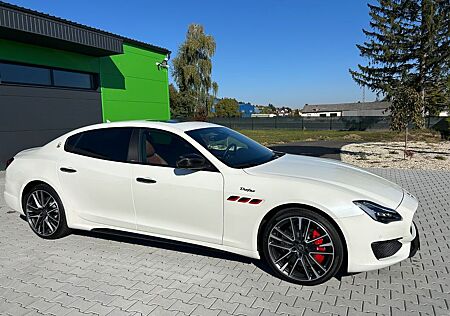 Maserati Quattroporte gebraucht kaufen Maserati Quattroporte 3.8 V8 Trofeo Auto Trofeo