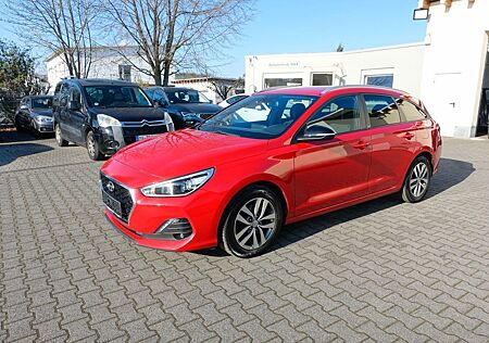 Hyundai i30 1.6 CRDi cw Passion*Kamera*Tempo.*