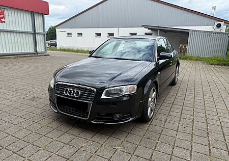 Audi A4 Lim. 2.5 TDI**S-LINE**