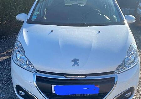 Peugeot 208 BlueHDi 100 Active Active