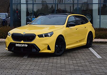 BMW M5 Touring DR.ASS.PRO.PANO.360°.4ZONEN.LHZ.AHK