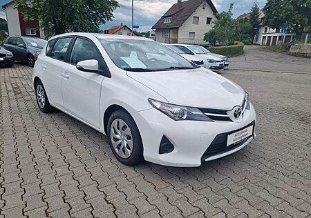 Toyota Auris Cool