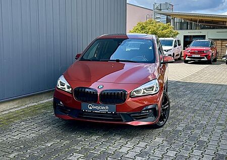 BMW 218i Gran Tourer Sport Line*LED*PANO*AHK*NAVI*