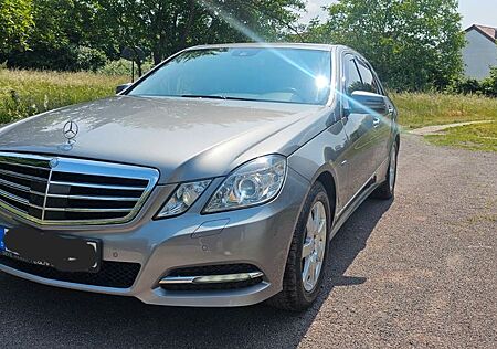 Mercedes-Benz E 250 CDI 4MATIC BlueEFF. AVANTG. Autom. AVA...