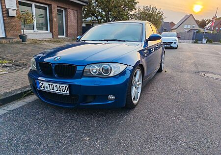 BMW 130i - M Paket Apple Carplay