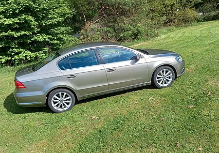 VW Passat Volkswagen 1.4 TSI 118kW Highline BlueMotion Tec...
