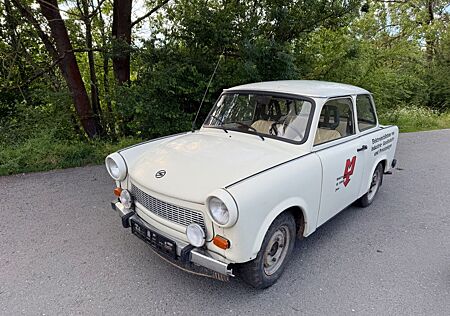 Trabant 601 Deluxe