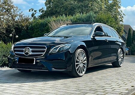 Mercedes-Benz E 220 E 220d T AMG Line Autom. AMG Line