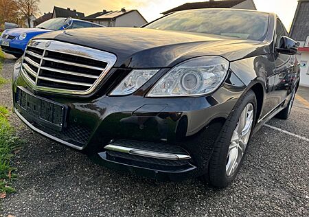 Mercedes-Benz E 300 BlueEFFICIENCY AVANTGARDE AVANTGARDE