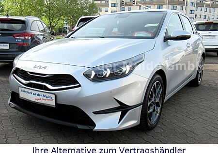 Kia Cee'd Ceed 1,5T DCT Spirit*Navi*Pano*SH*JBL*Full-LED