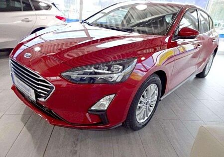 Ford Focus Titanium LED+NAVI+DAB+ACC+WINTERP.