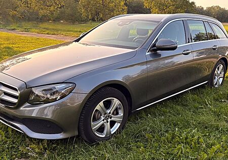 Mercedes-Benz E 200 E200dT Avantg.M.Beam,DAP, Keyl. Ambient. Kamera