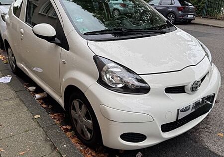 Toyota Aygo (X) Aygo. Automatik klima Navi