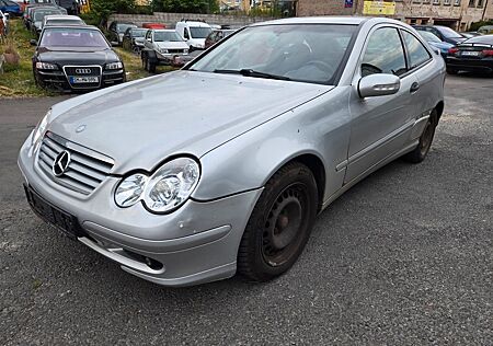 Mercedes-Benz CL 220
